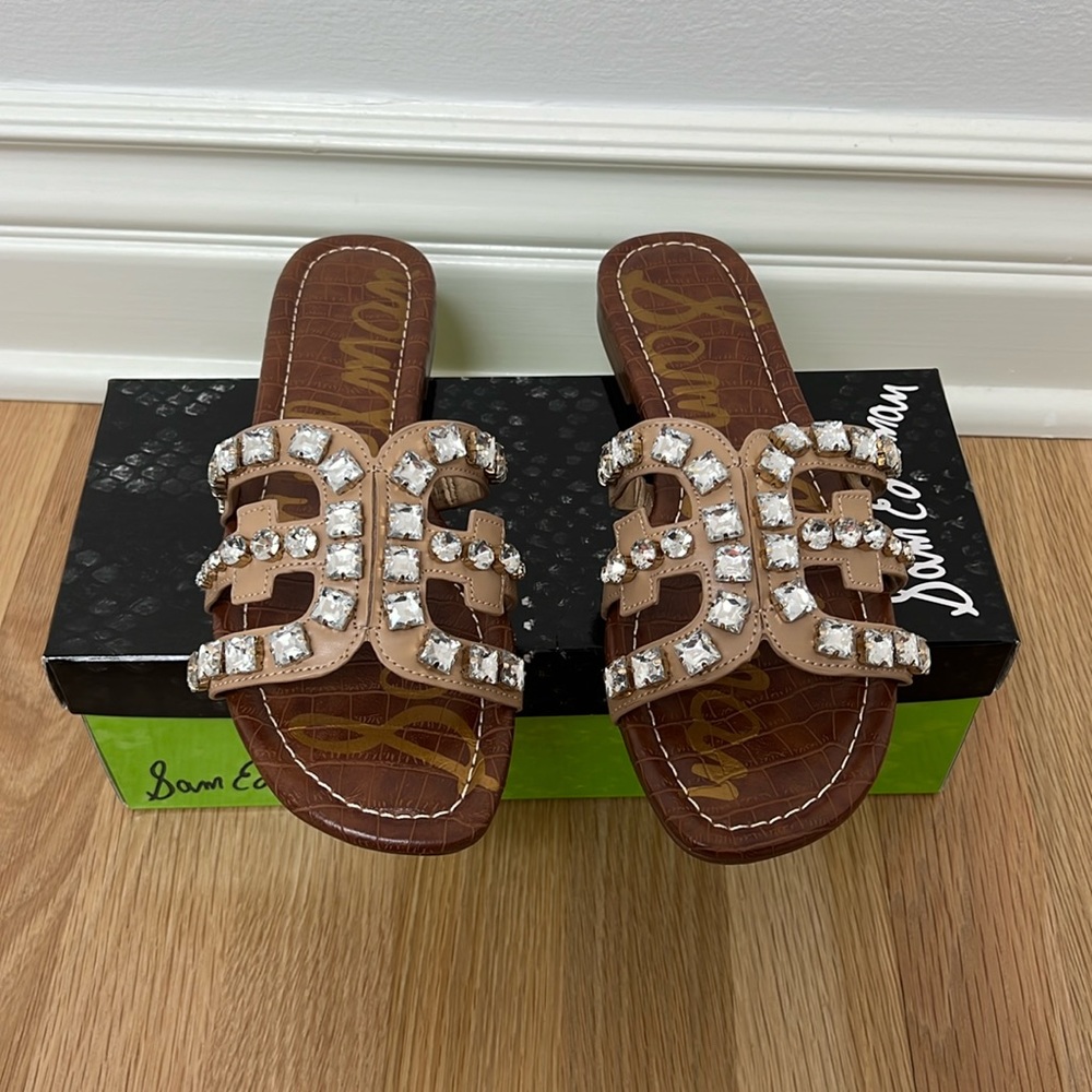 Brand new in box Sam Edelman Bay Nude sandal with Gems